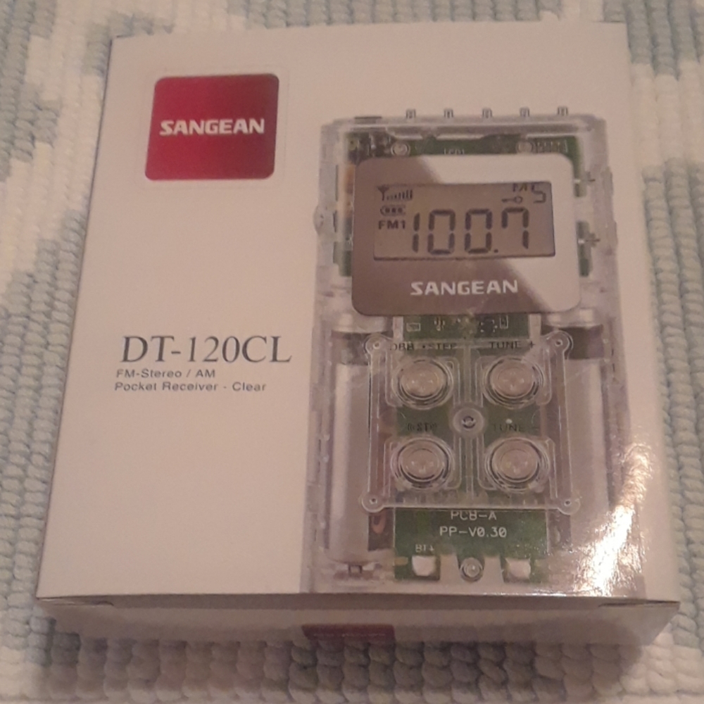 FM-STEREO/AM POCKET RECEIVER
